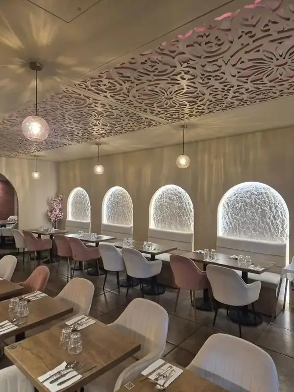 Restaurant oriental — Montreuil (93)